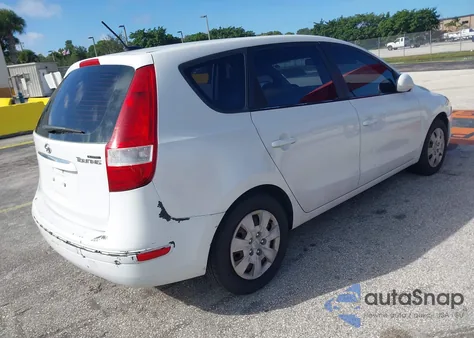 2011 Hyundai Elantra Touring Gls z USA, uszkodzony, nr VIN KMHDB8AE2BU091798